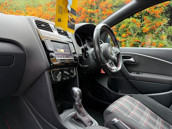 Used Volkswagen Polo 2015 for sale - 76283136: Photo 20