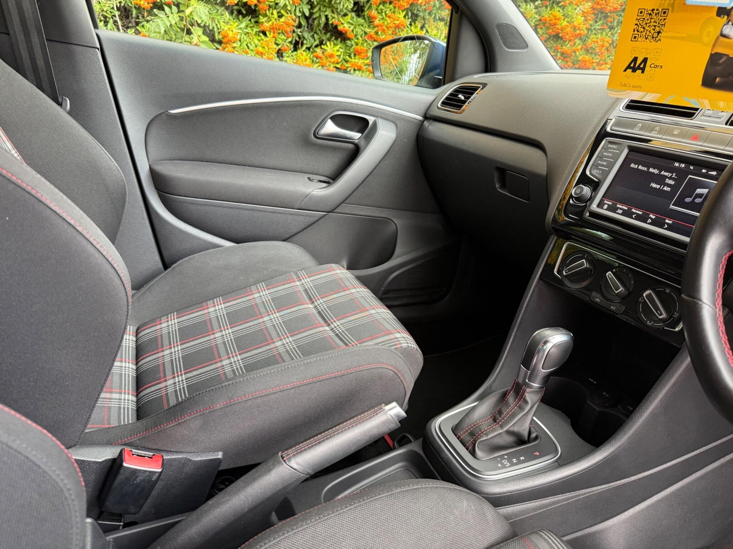 Used Volkswagen Polo 2015 for sale - 76283136: Photo 26