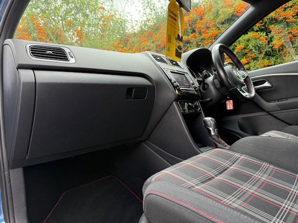 Used Volkswagen Polo 2015 for sale - 76283136: Photo 28