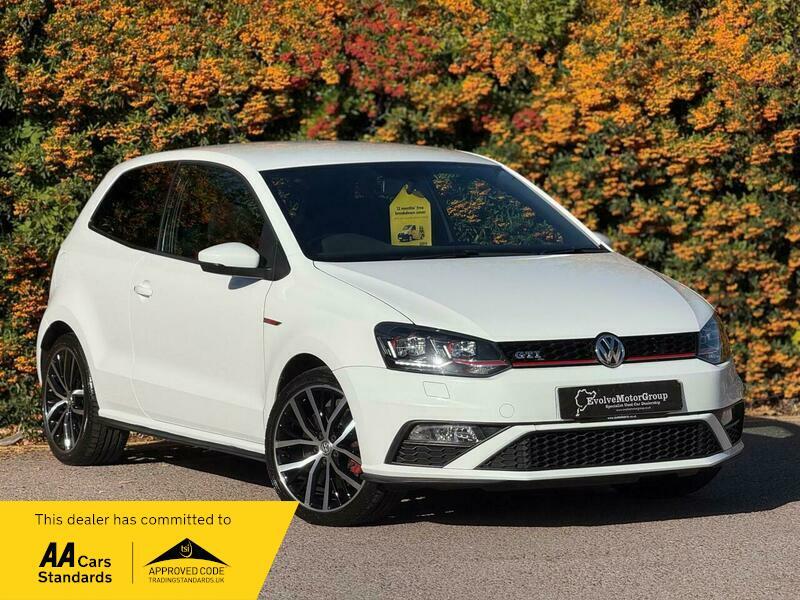 Used Volkswagen Polo 2016 for sale - 76189832: Photo 1