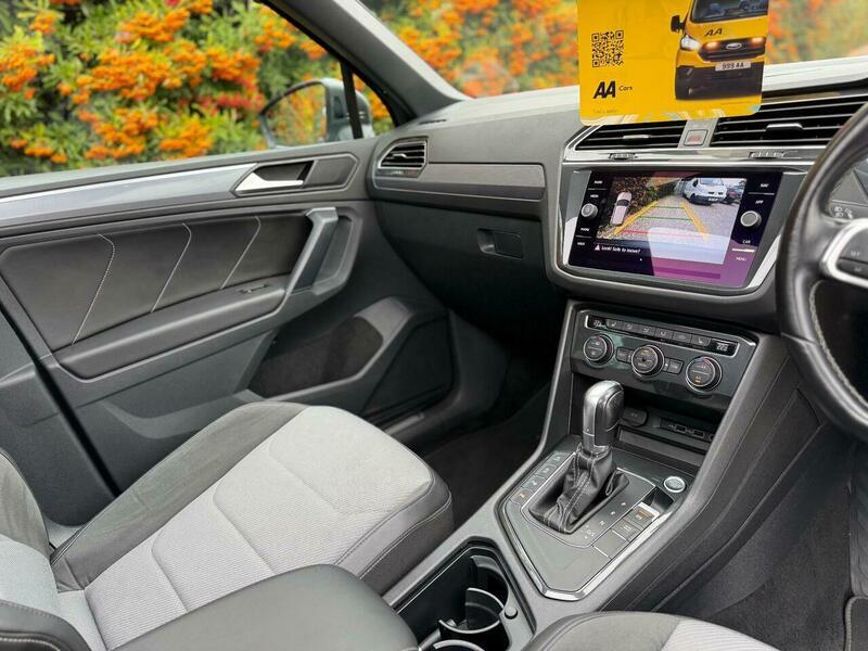 Used Volkswagen Tiguan 2018 for sale - 76200820: Photo 32