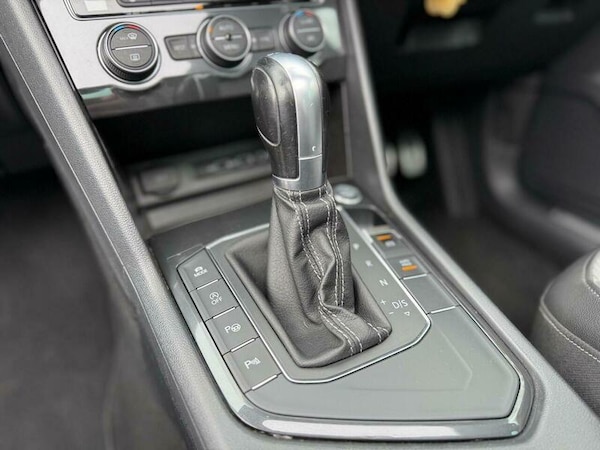 Used Volkswagen Tiguan 2018 for sale - 76200820: Photo 36