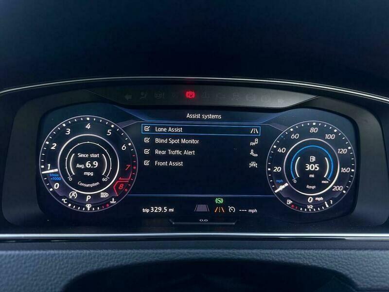 Used Volkswagen Golf 2017 for sale - 76608329: Photo 23