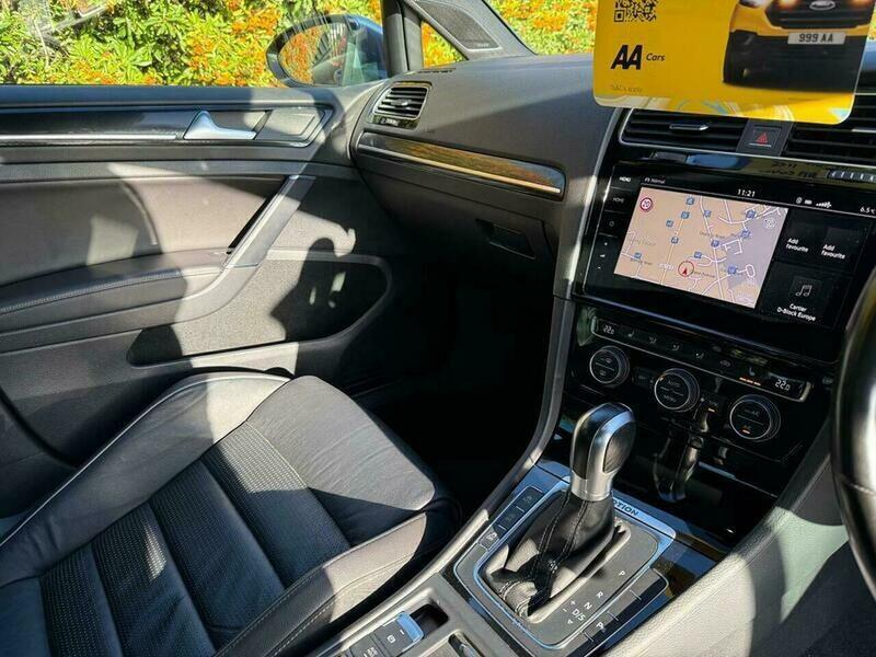 Used Volkswagen Golf 2017 for sale - 76608329: Photo 29