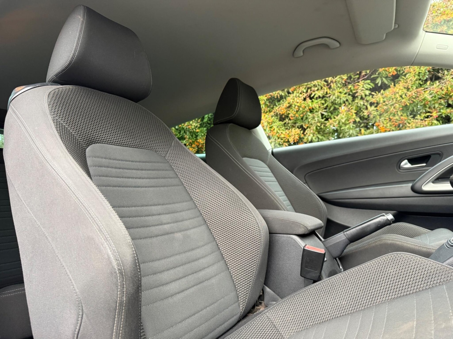 Used Volkswagen Scirocco 2012 for sale - 77315401: Photo 30