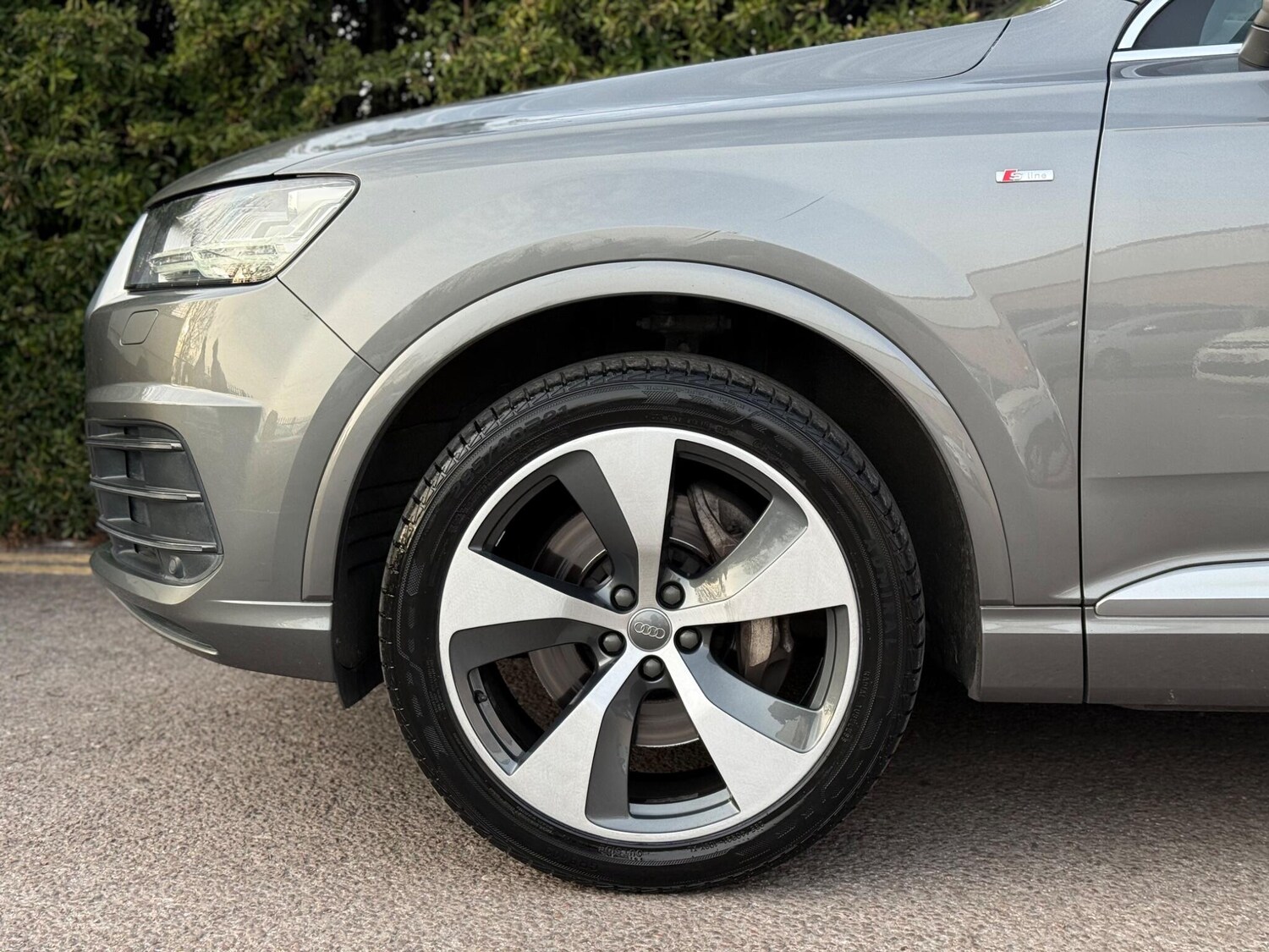 Used Audi Q7 2015 for sale - 77970453: Photo 44