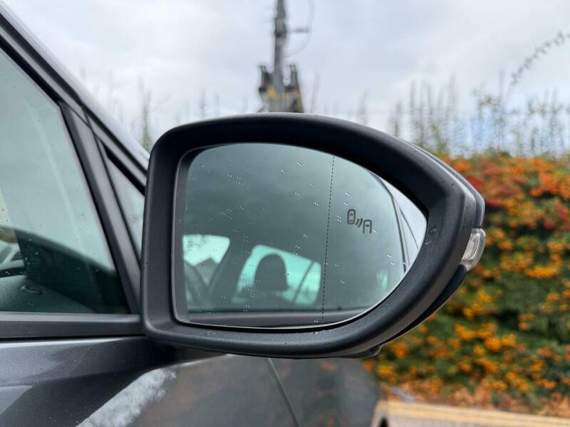 Used Volkswagen Golf 2017 for sale - 76990152: Photo 30