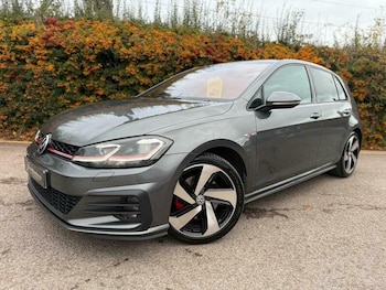 Used Volkswagen Golf 2017 for sale - 76990152: Photo