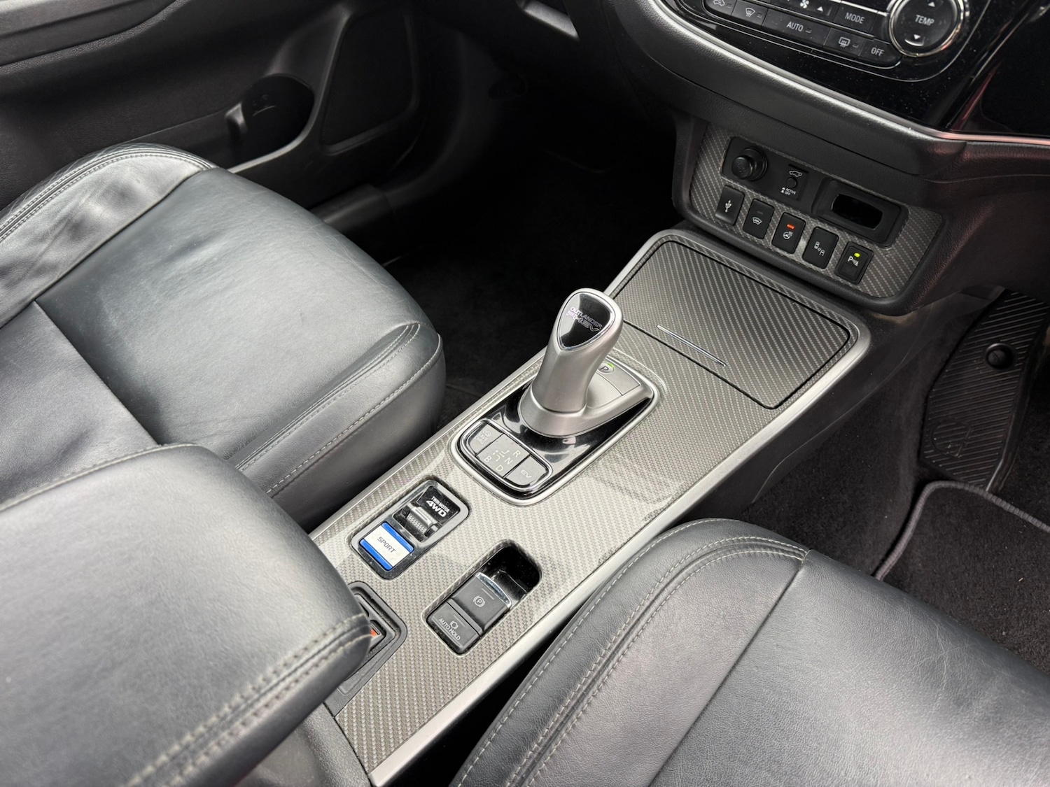 Used Mitsubishi Outlander 2018 for sale - 77687726: Photo 13