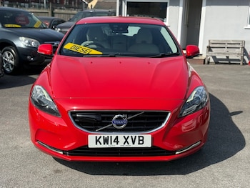 Used Volvo V40 2014 for sale - 79342508: Photo