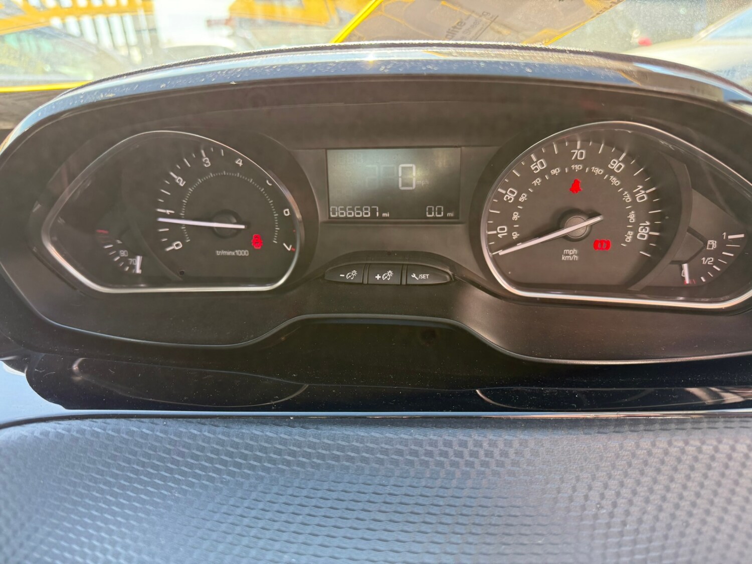 Used Peugeot 208 2015 for sale - 77446023: Photo 11