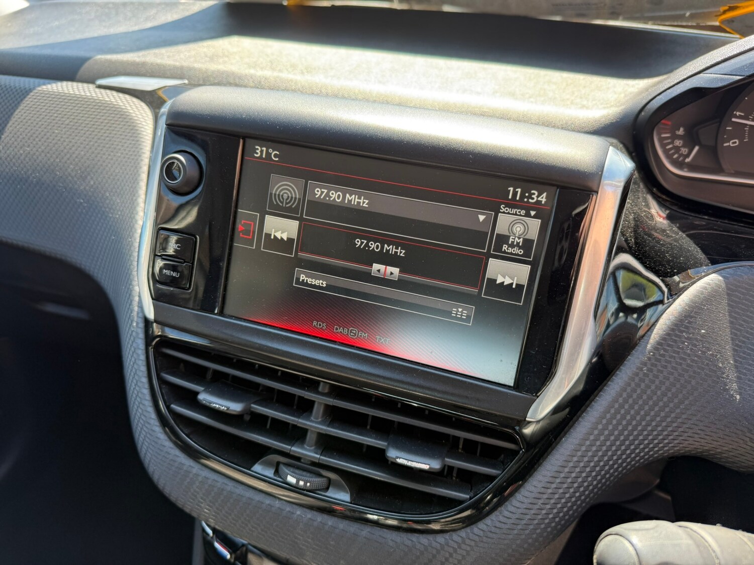 Used Peugeot 208 2015 for sale - 77446023: Photo 13