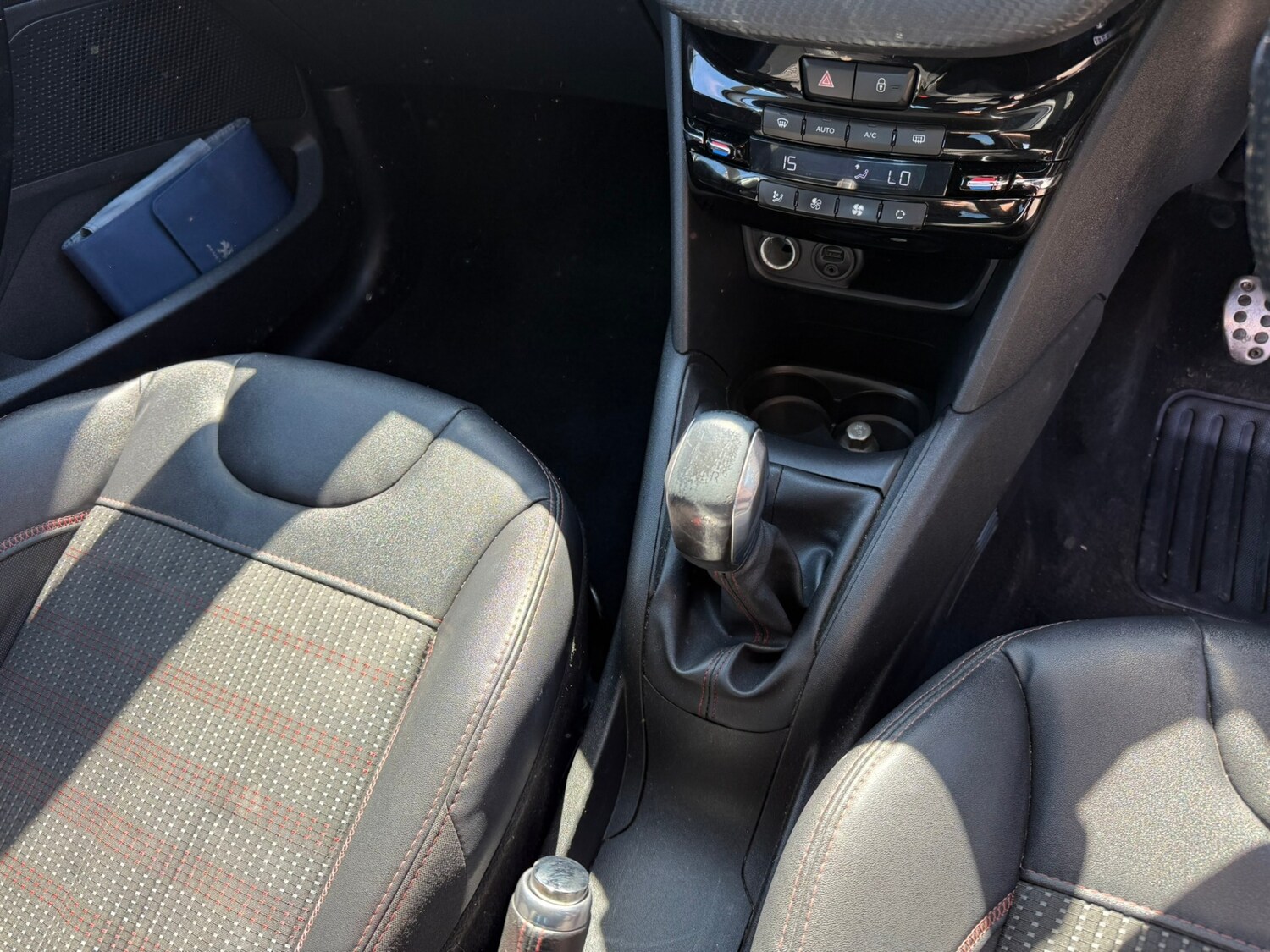 Used Peugeot 208 2015 for sale - 77446023: Photo 16