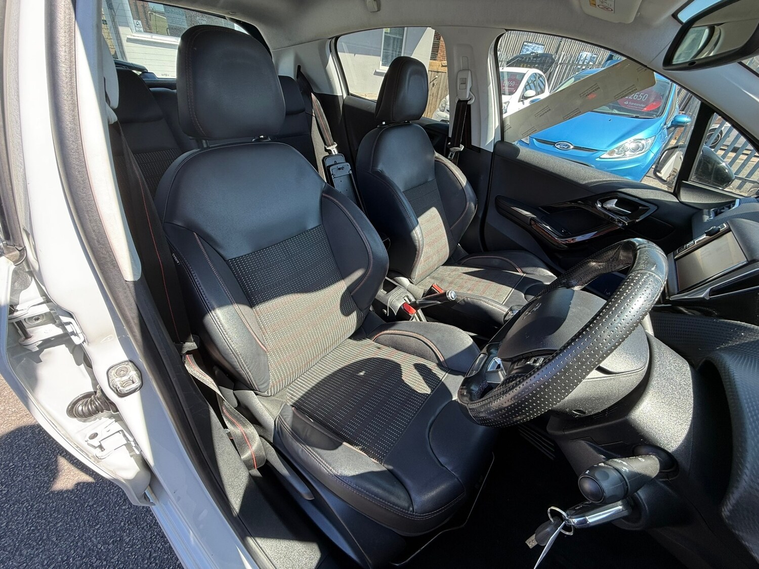 Used Peugeot 208 2015 for sale - 77446023: Photo 17