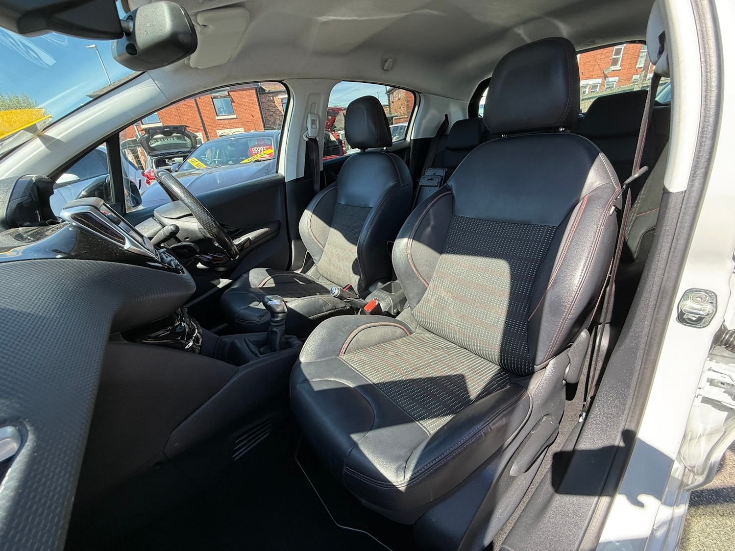 Used Peugeot 208 2015 for sale - 77446023: Photo 26