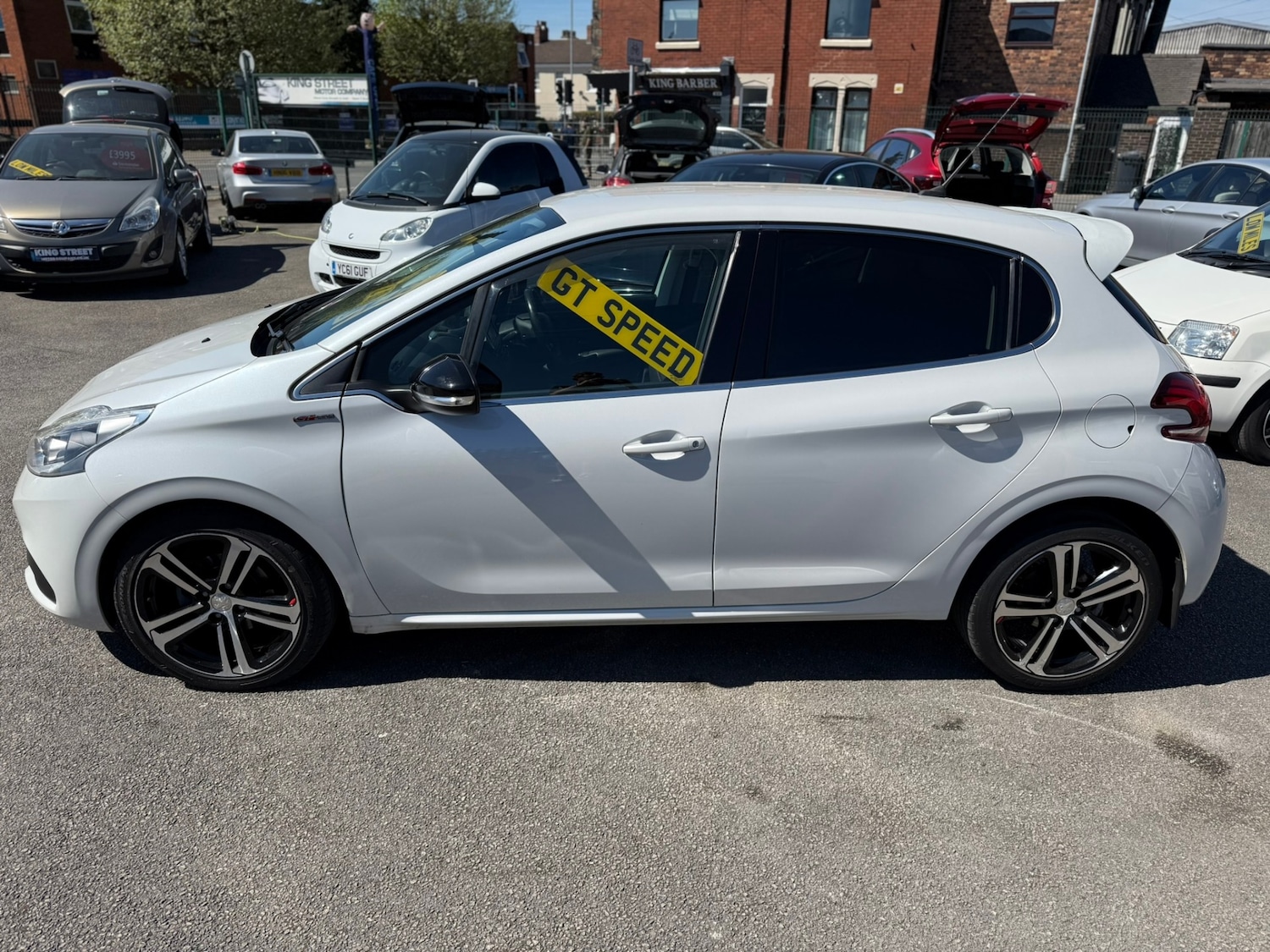 Used Peugeot 208 2015 for sale - 77446023: Photo 4