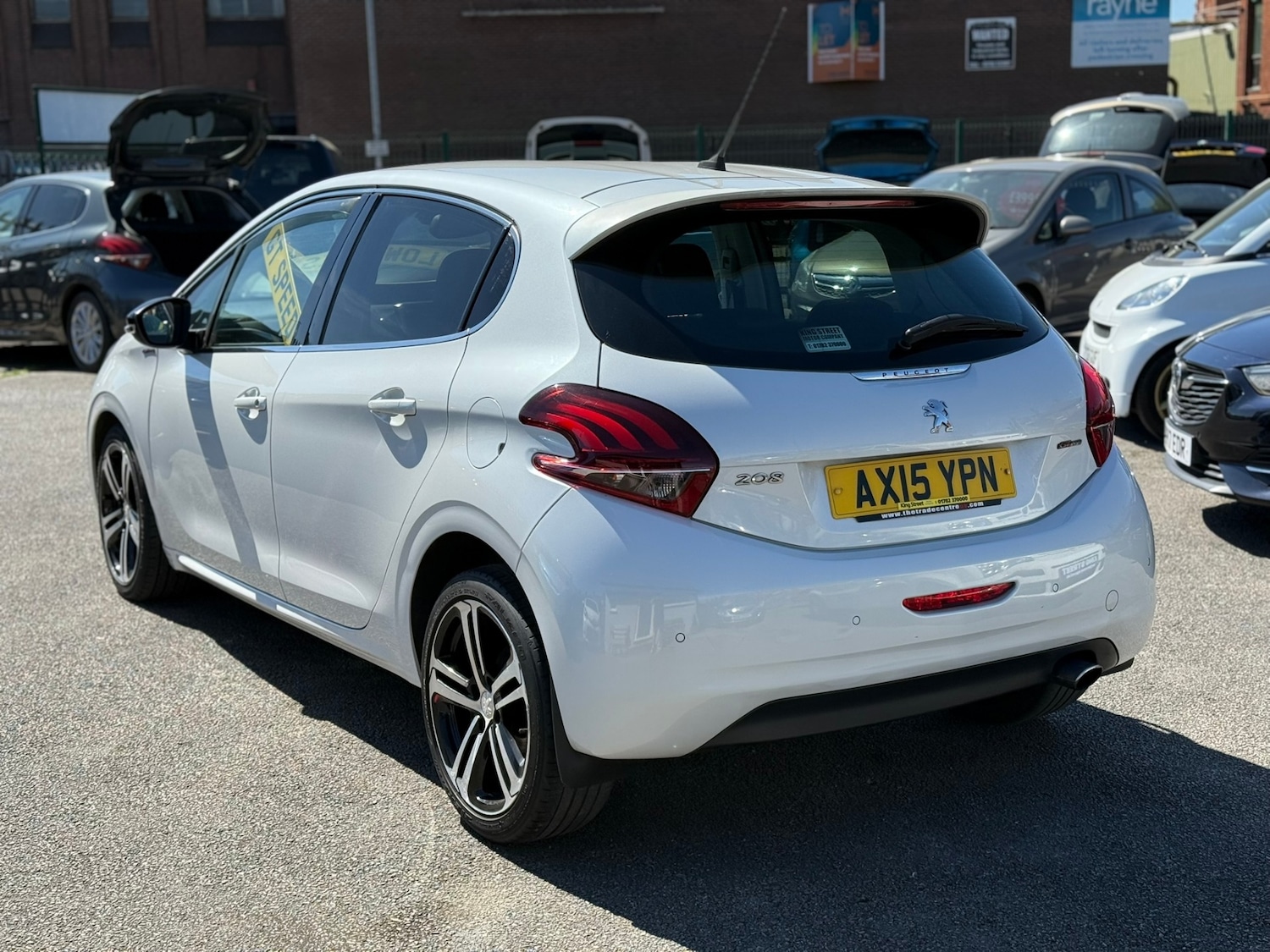 Used Peugeot 208 2015 for sale - 77446023: Photo 5