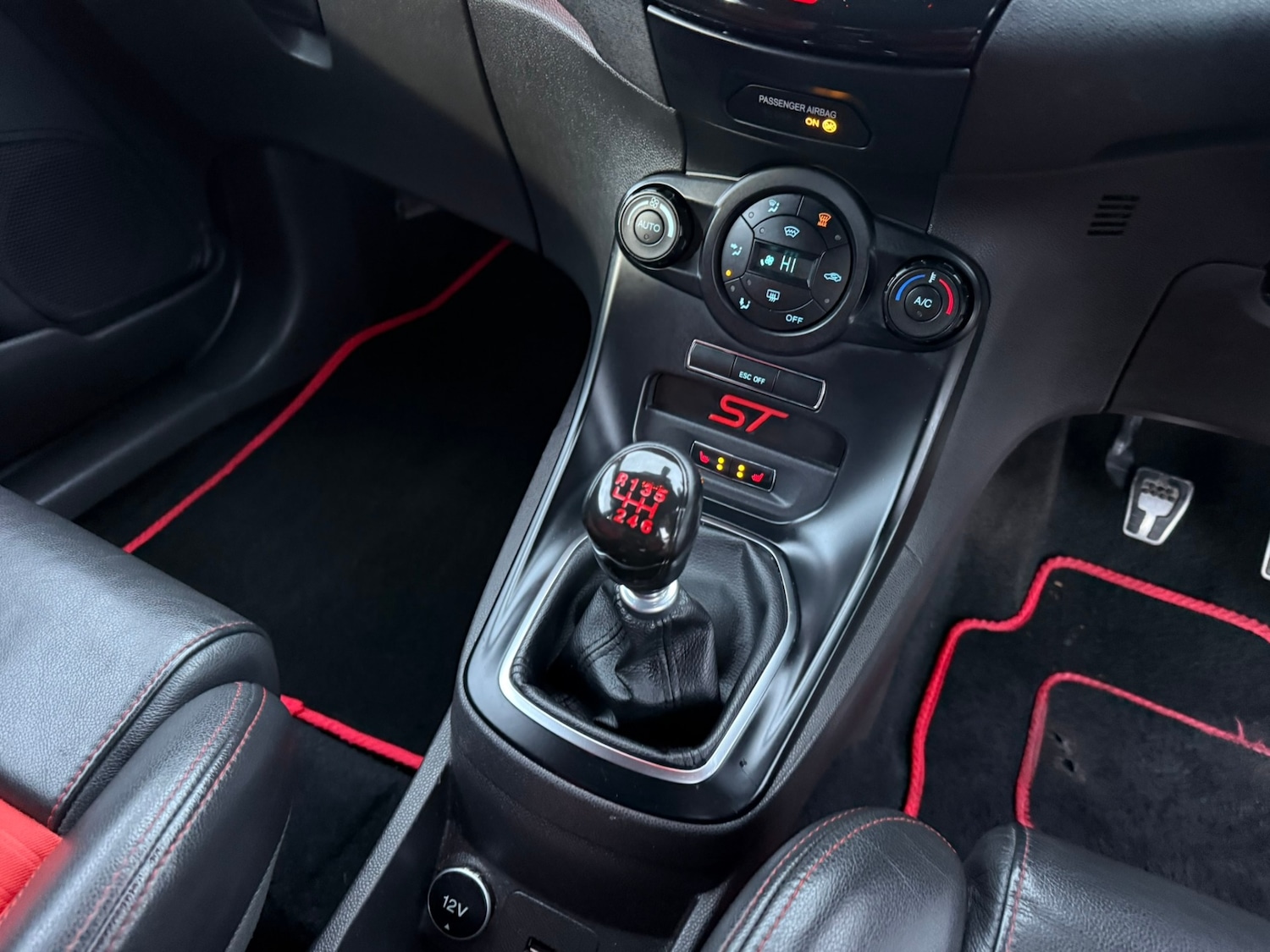 Used Ford Fiesta 2017 for sale - 76918709: Photo 14