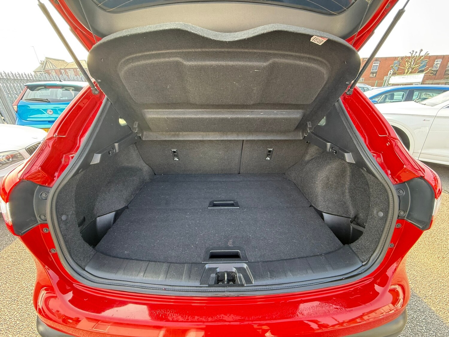 Used Nissan Qashqai 2017 for sale - 77974769: Photo 18