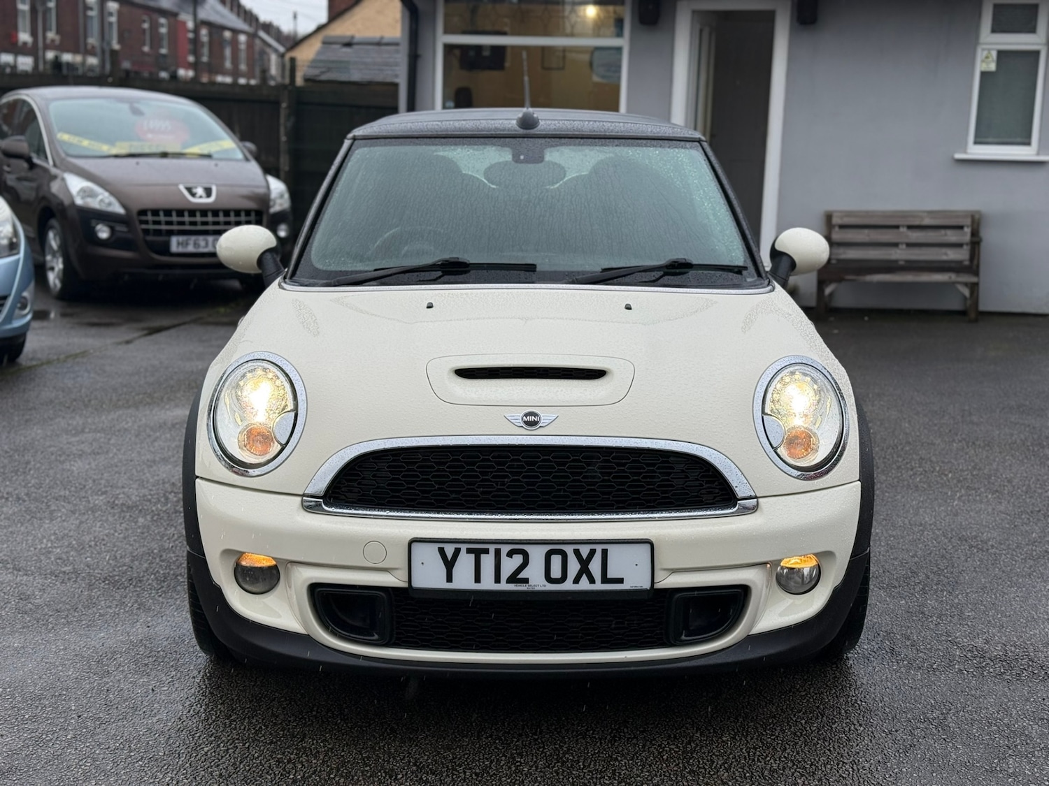 Used MINI Convertible 2012 for sale - 77461680: Photo 2