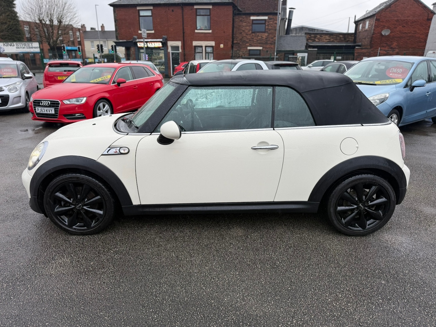 Used MINI Convertible 2012 for sale - 77461680: Photo 4