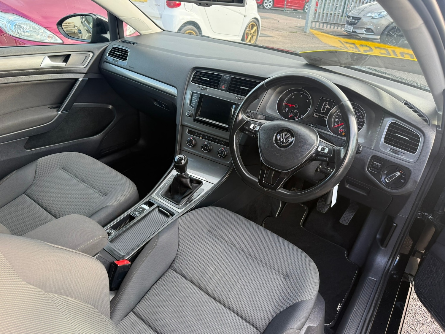 Used Volkswagen Golf 2013 for sale - 76329585: Photo 9