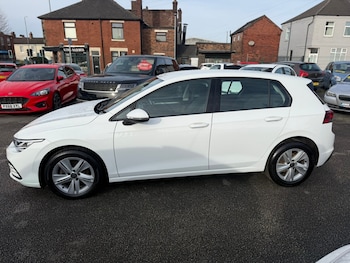 Used Volkswagen Golf 2023 for sale - 77591802: Photo