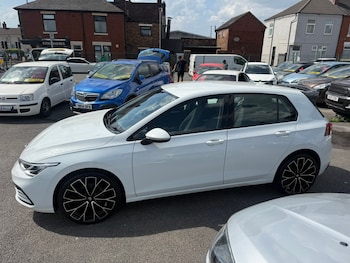 Used Volkswagen Golf 2023 for sale - 78701100: Photo