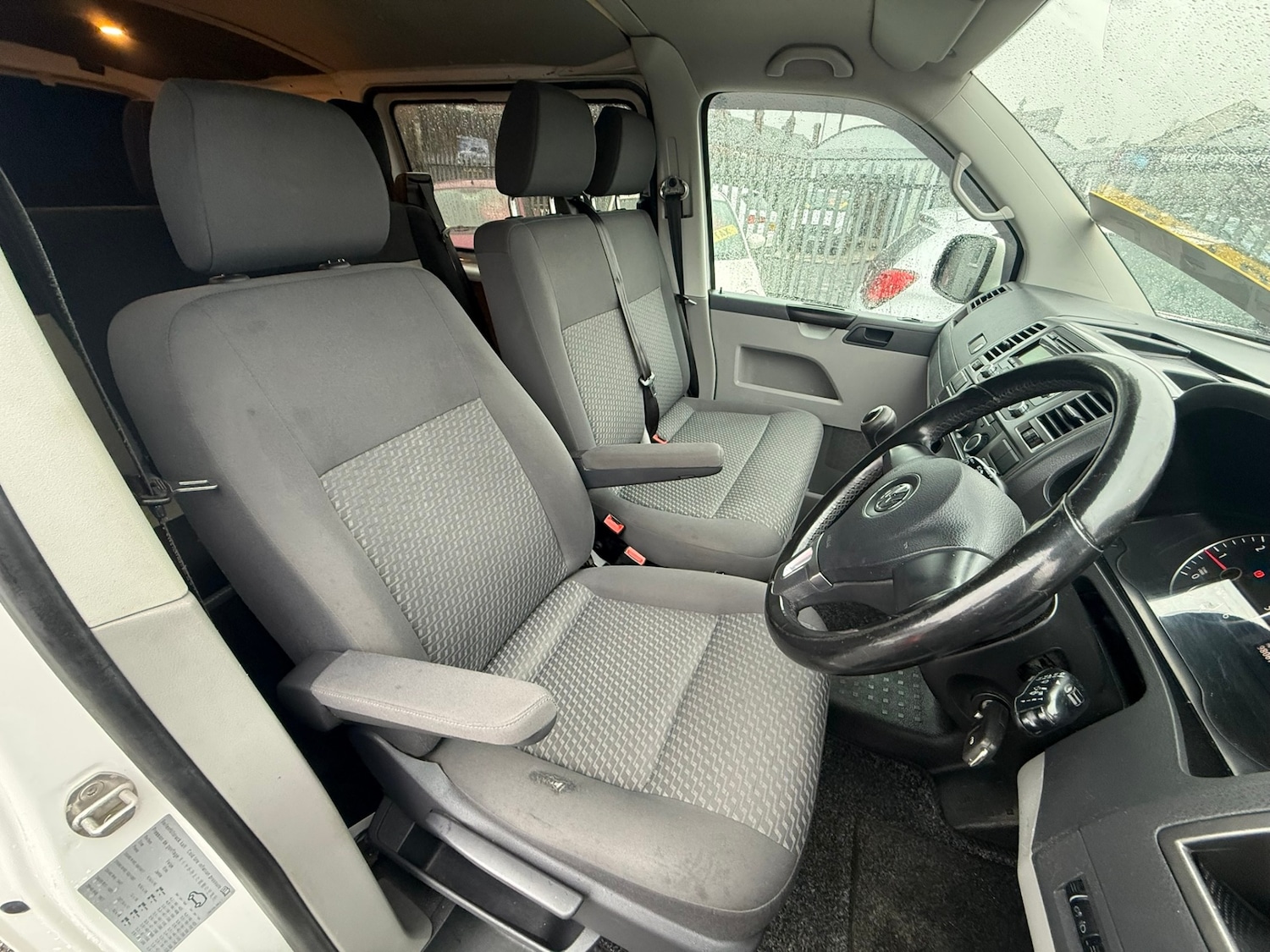 Used Volkswagen Transporter 2015 for sale - 77274679: Photo 14