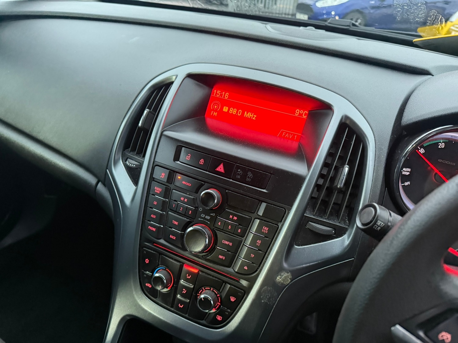 Used Vauxhall Astra 2012 for sale - 77001277: Photo 12