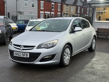 Used Vauxhall Astra 2012 for sale - 77001277: Photo