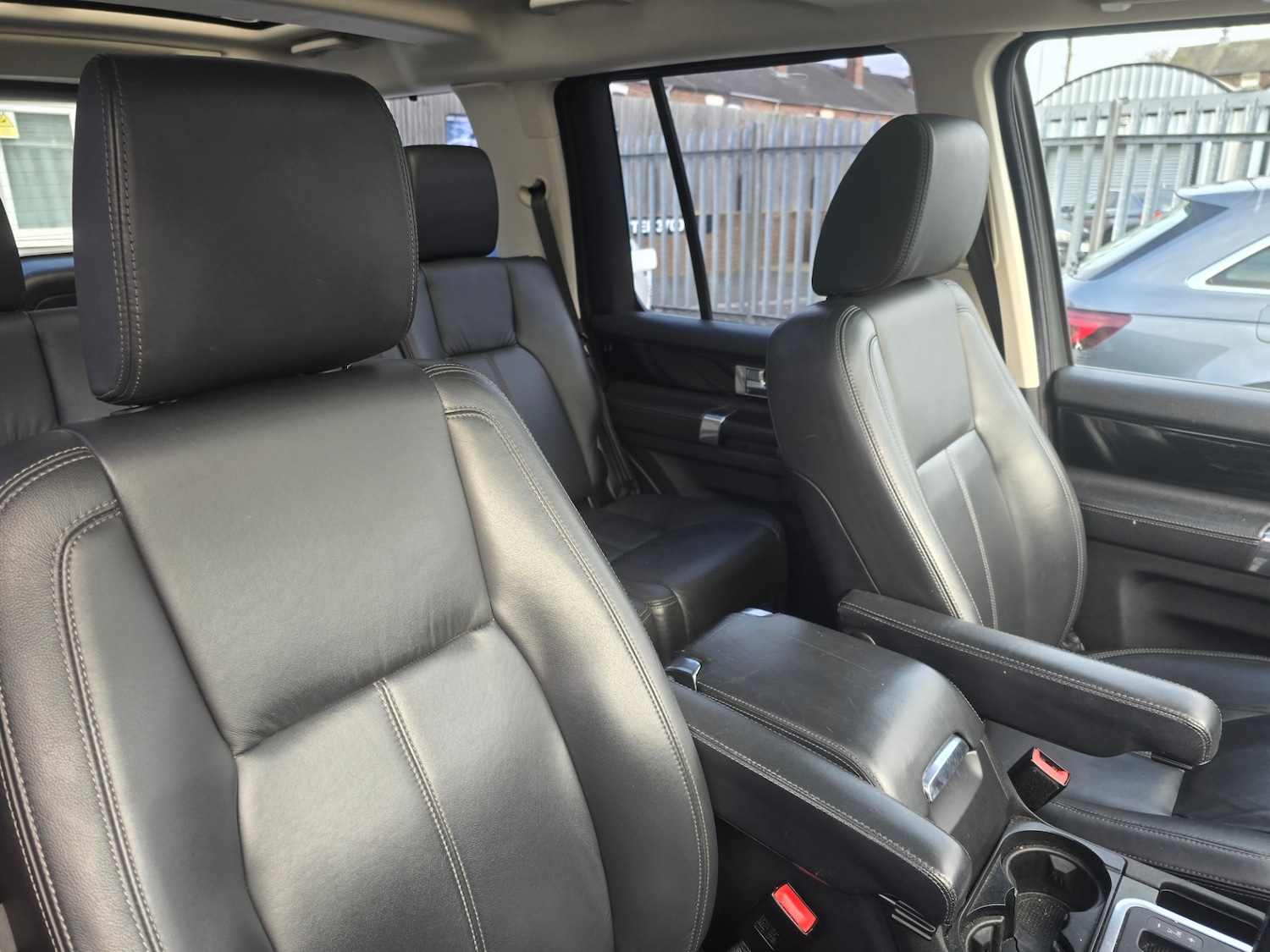 Used Land Rover Discovery 2010 for sale - 76970054: Photo 21