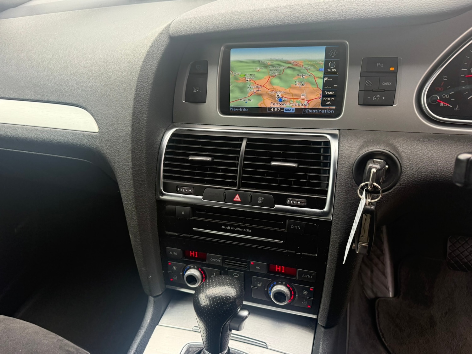 Used Audi Q7 2010 for sale - 76092219: Photo 11