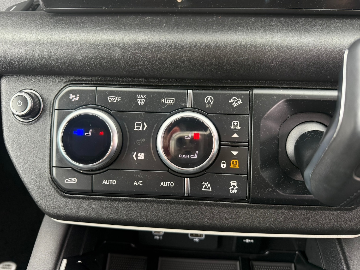 Used Land Rover Defender 2020 for sale - 77903874: Photo 15