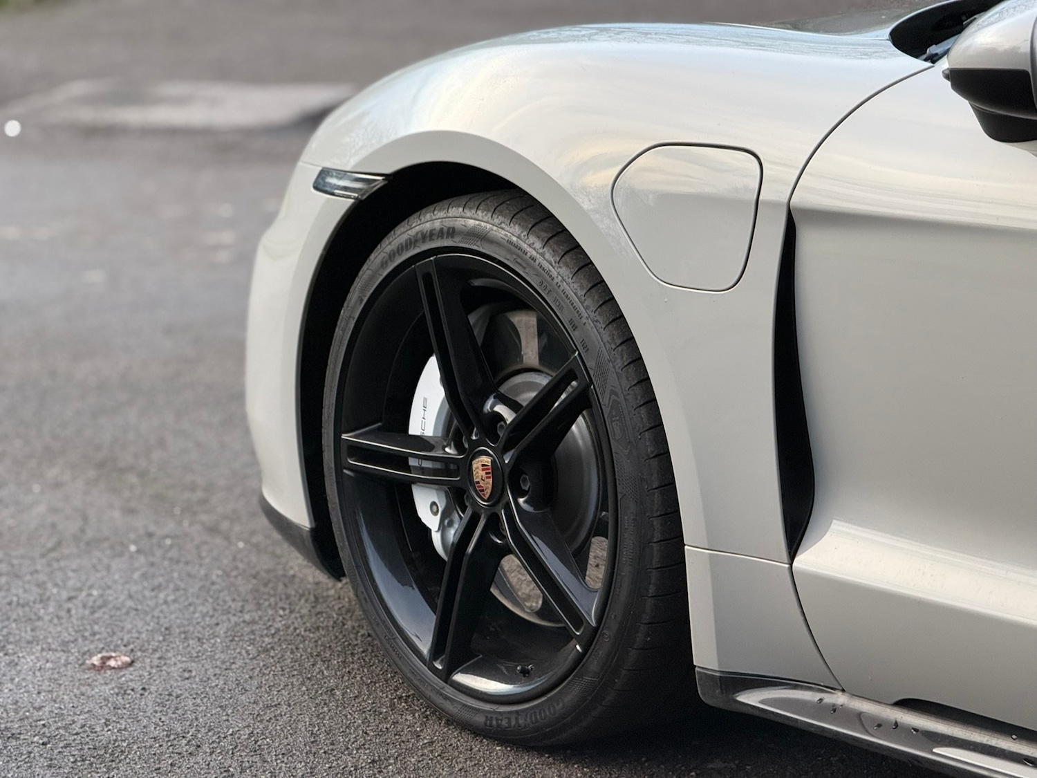 Used Porsche Taycan 2020 for sale - 77210819: Photo 12