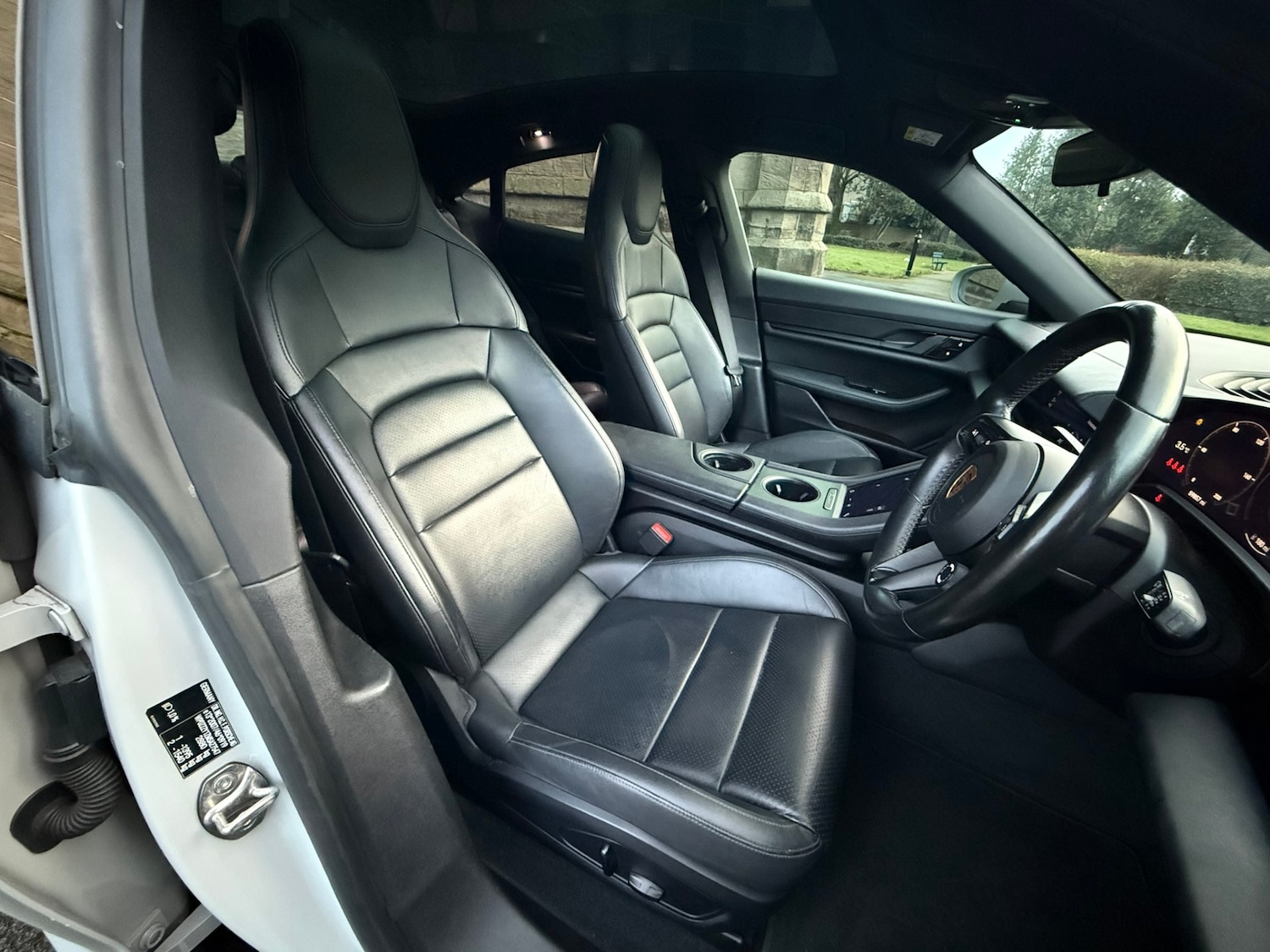 Used Porsche Taycan 2020 for sale - 77210819: Photo 20