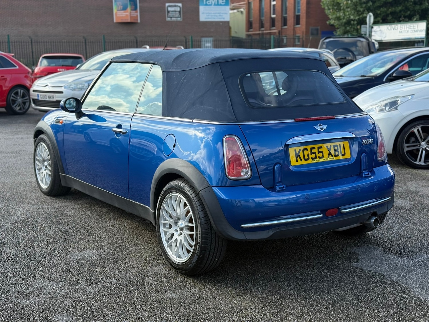 Used MINI Convertible 2005 for sale - 77445990: Photo 10