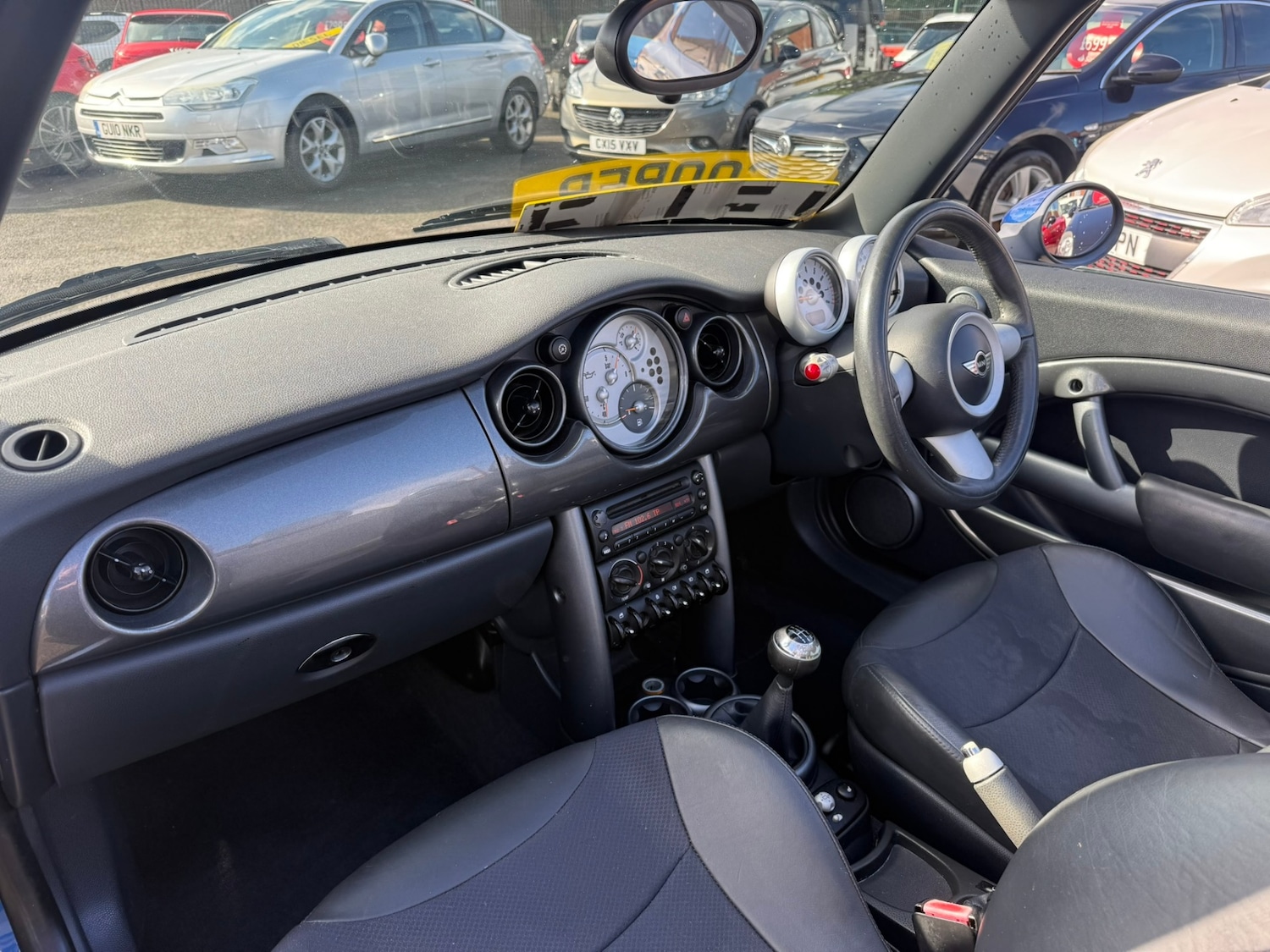 Used MINI Convertible 2005 for sale - 77445990: Photo 23