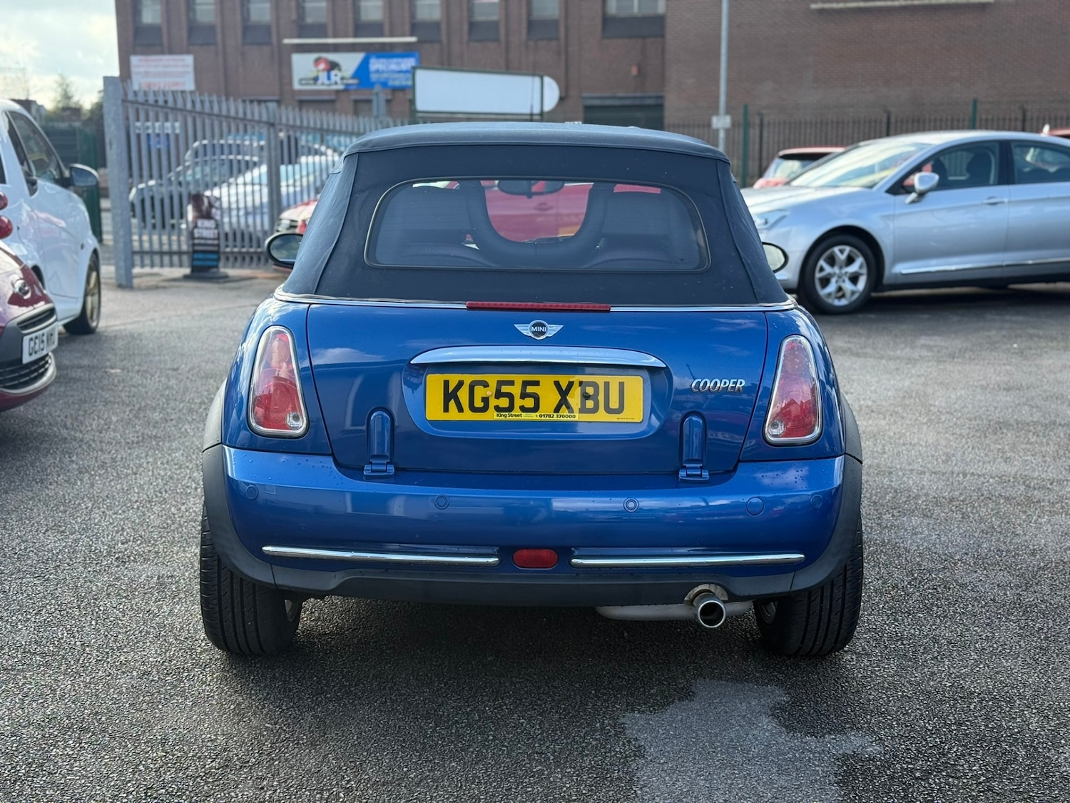 Used MINI Convertible 2005 for sale - 77445990: Photo 28