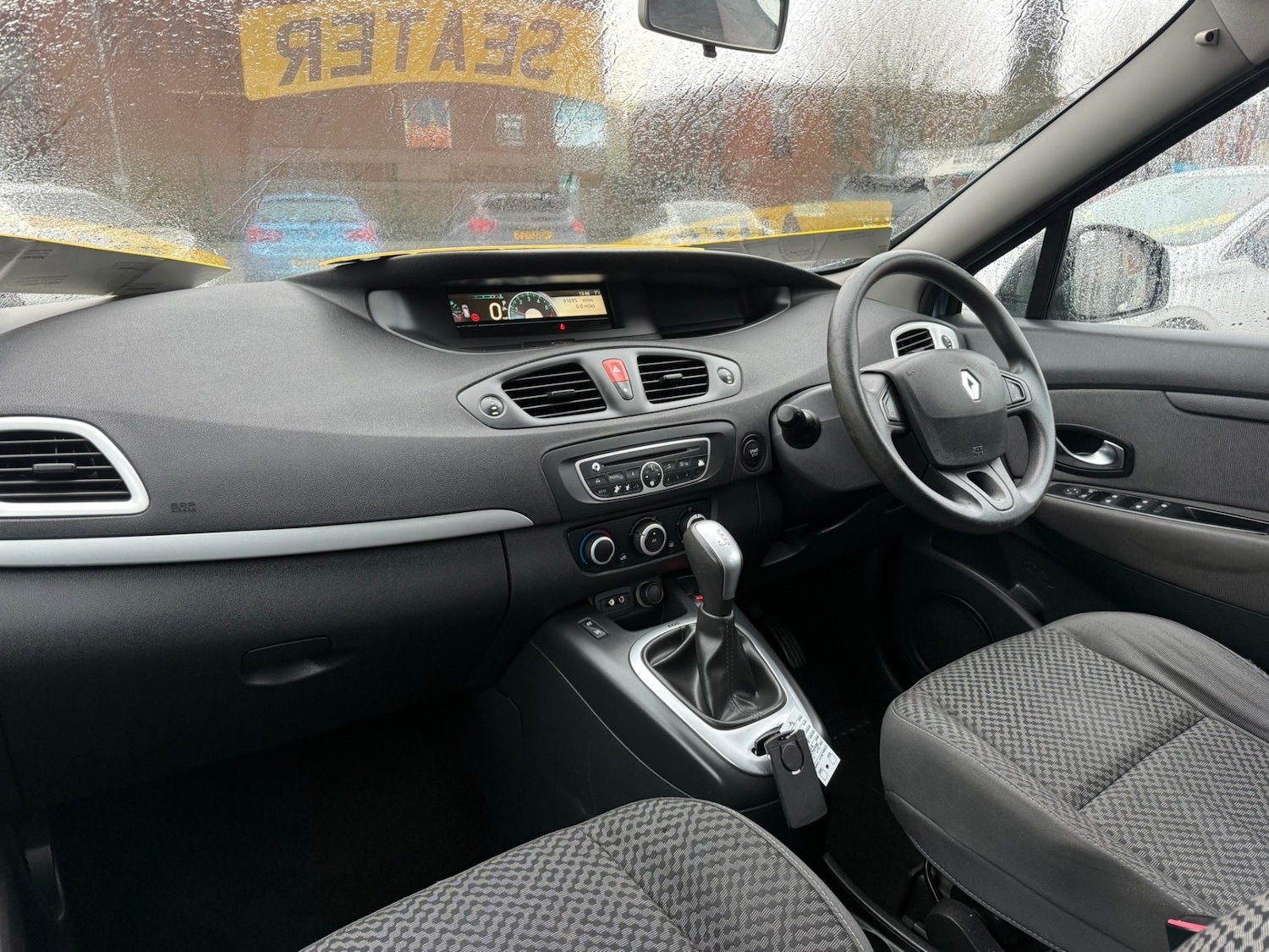 Used Renault Grand Scenic 2011 for sale - 77274680: Photo 23