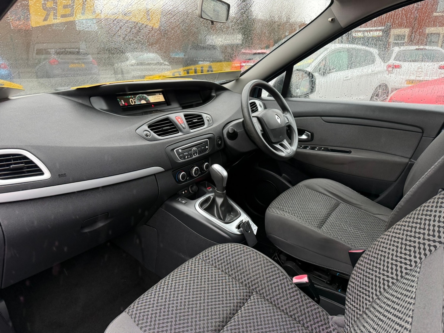 Used Renault Grand Scenic 2011 for sale - 77274680: Photo 24