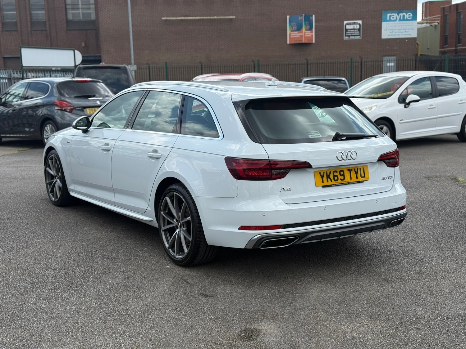 Used Audi A4 2019 for sale - 77283378: Photo 5