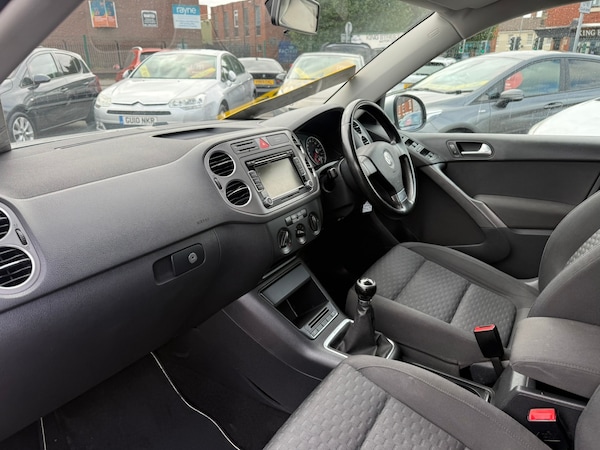 Used Volkswagen Tiguan 2009 for sale - 76207188: Photo 22