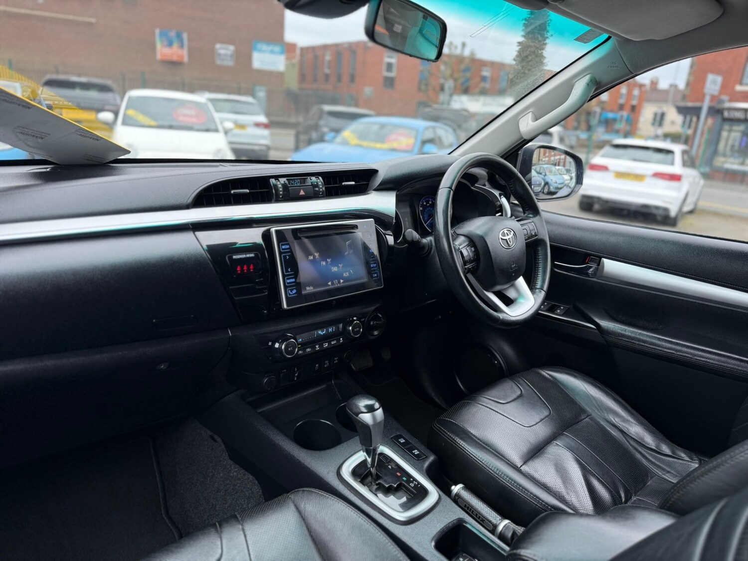 Used Toyota Hilux 2016 for sale - 78223342: Photo 23