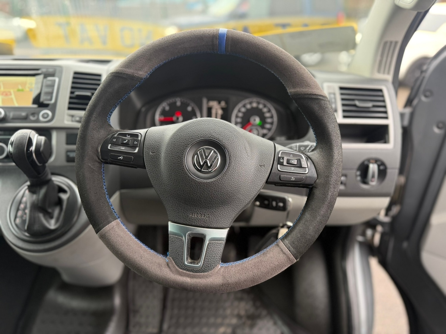 Used Volkswagen Transporter 2015 for sale - 77379274: Photo 10