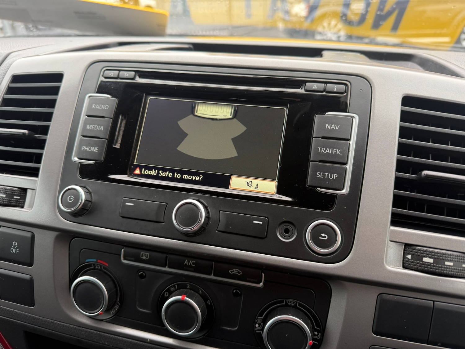 Used Volkswagen Transporter 2015 for sale - 77379274: Photo 13