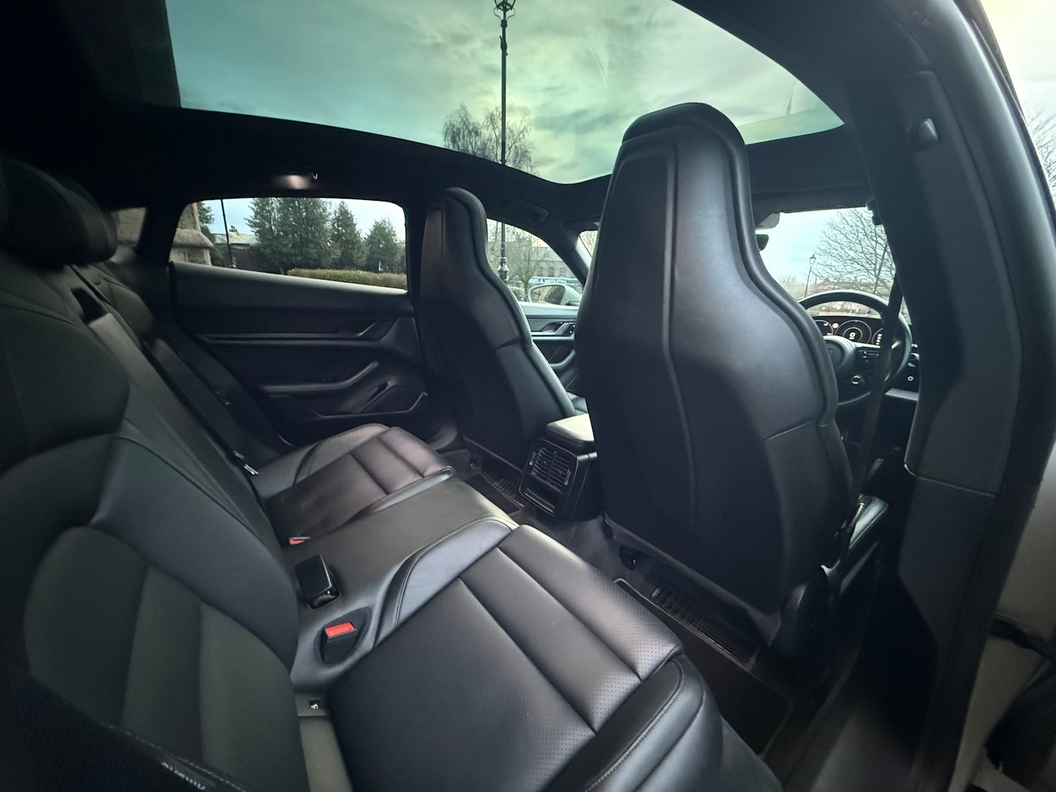 Used Porsche Taycan 2020 for sale - 77461864: Photo 23