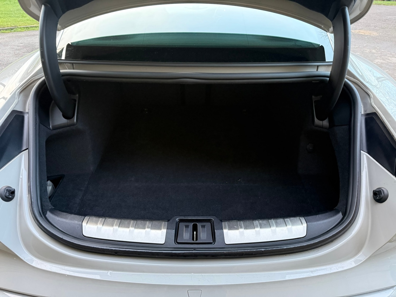 Used Porsche Taycan 2020 for sale - 77461864: Photo 25