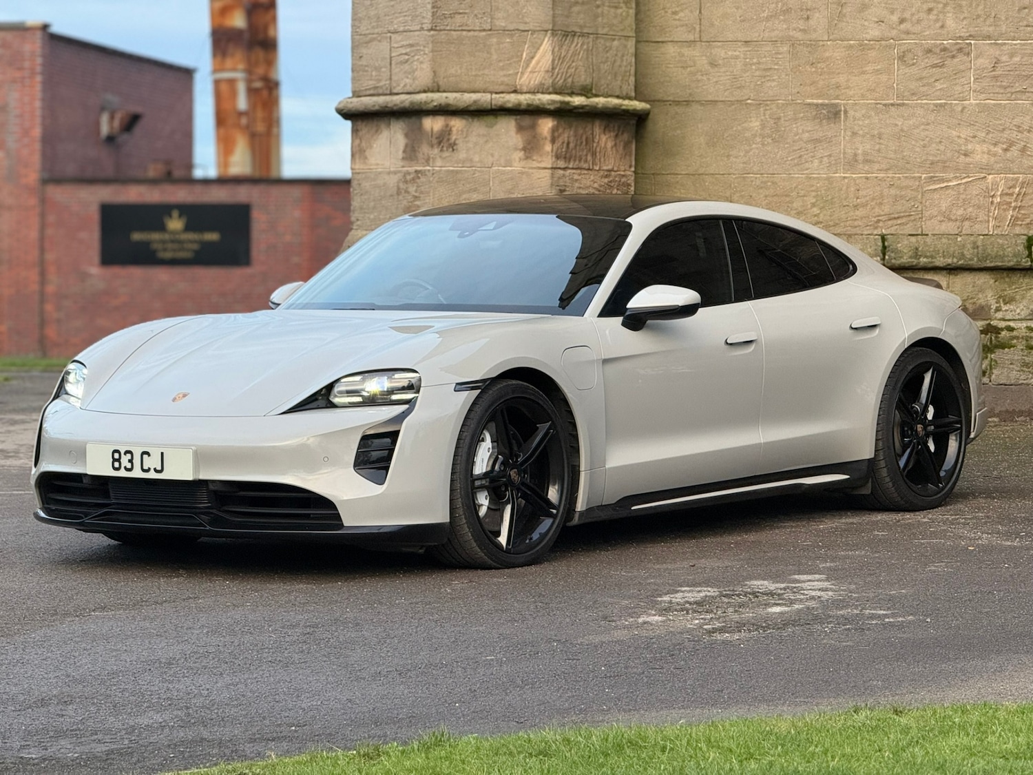 Used Porsche Taycan 2020 for sale - 77461864: Photo 3