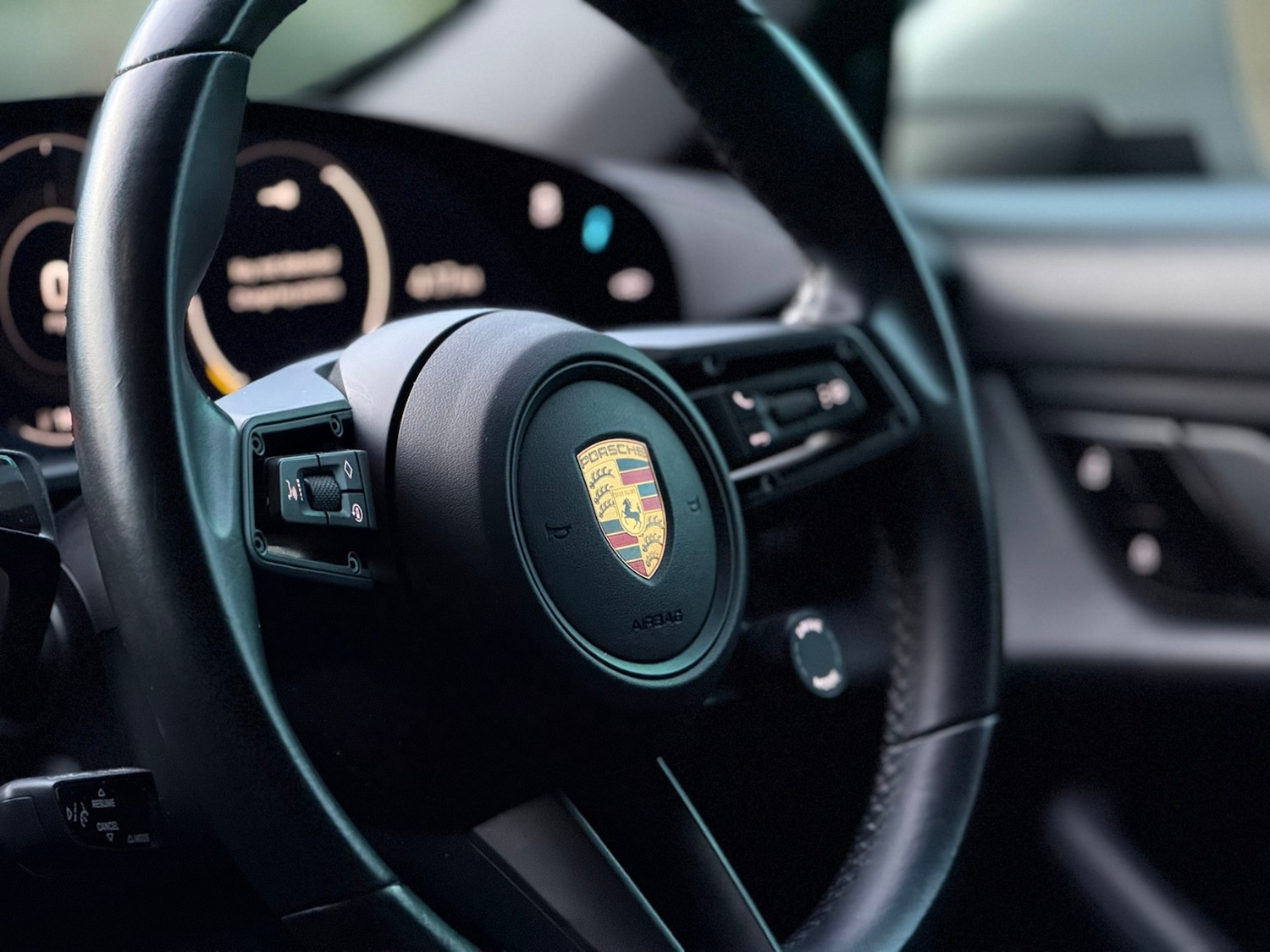 Used Porsche Taycan 2020 for sale - 77461864: Photo 30